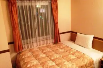 Toyoko Inn Shinagawa - Pastel colors give a homely feel