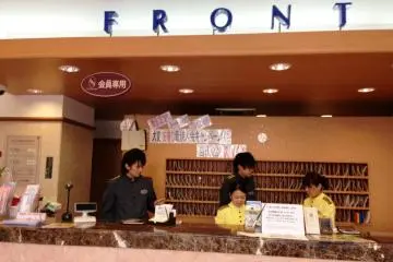Toyoko Inn Shinagawa Front Desk is open 24 hours a day
