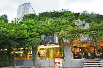 A Sundown Stroll in Tenjin