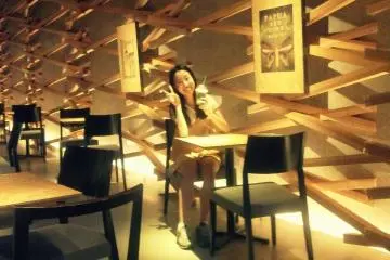 조명도 달라요~~~ 일본풍스타벅스 안에서 사진 한장^^!