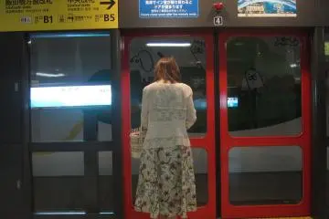 <p>Vous attendez votre train? Utilisez le r&eacute;seau Wi-Fi!</p>