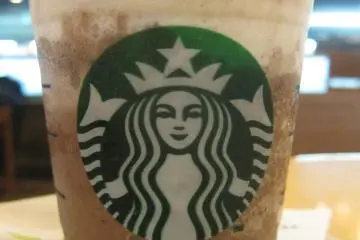 <p>Tant qu'&agrave; faire, prenez un caf&eacute; en profitant du Wi-Fi!</p>