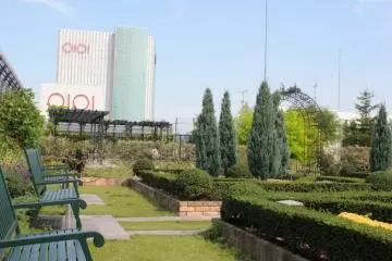Gallery image