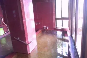Clean, new onsen area