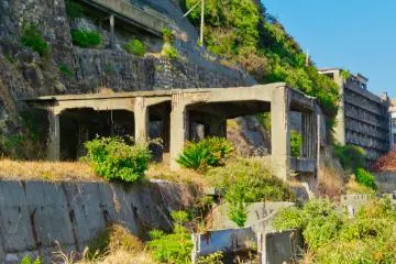 Another view of mineshaft entrance