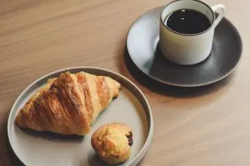 Kabuki coffee and morning pastries