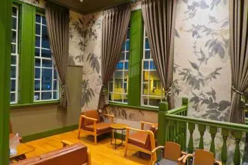 Starbucks Interior