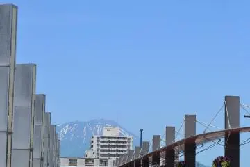 The Malios Building is in close proximity to many places such as JR Morioka Station and west exit bus station.