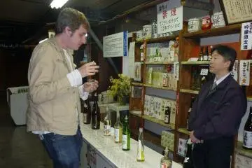 Enjoying a drink and a chat with the staff at Mano Alcohol Republic