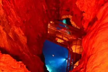 Another viewpoint of the tertiary subterranean lake.