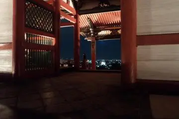Kiyomizu Dera at night- Inside