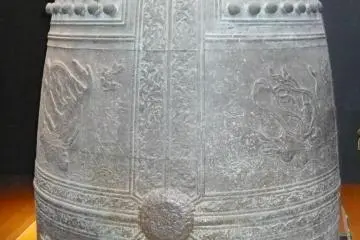 A rare photograph of the historic temple bell (photography is forbidden inside the museum)