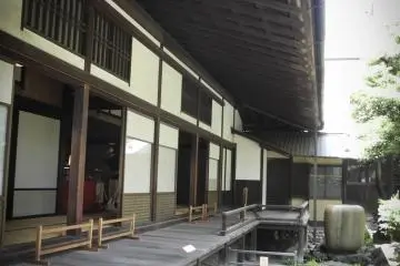 Gallery image