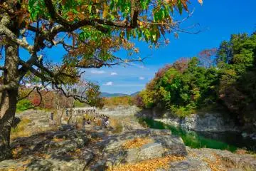 Walking on the Nagatoro Iwadatami rocks