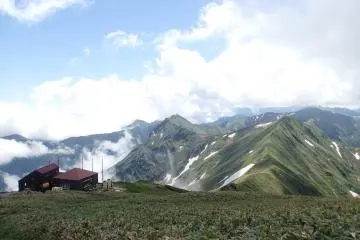 The hut just below the peak