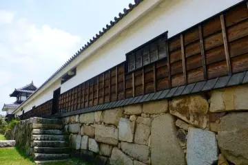 The original ninomaru, along with the castle itself, were largely destroyed in the 1945 atomic bomb blast