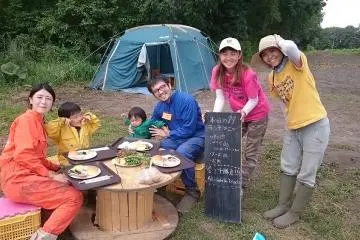 Lunch in the field
