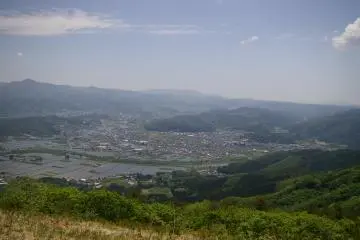 La vue du bassin de Tono depuis le Takashimizu Kogen 