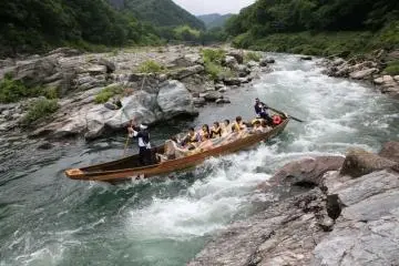 Descente en bateau à Nagataro
