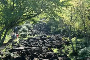 Nabekura Valley