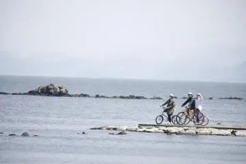 Cycling to the beach front