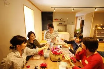 식물 표본집 만드는 중
