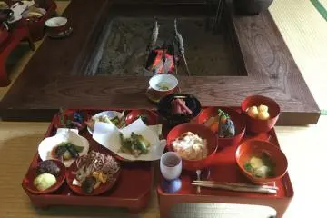 와지마 칠기의 신선한 농장 요리
