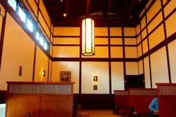 The soba they serve in this restaurant is extremely fresh; they make their noodles right in front of the customers
