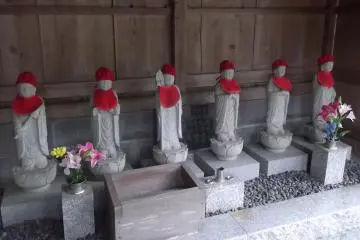Rokujizo, six Buddhist statues
