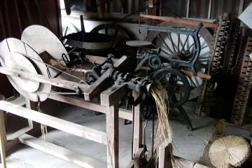 Straw rope making machine