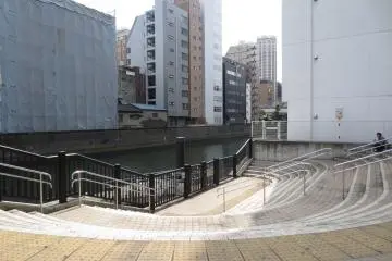Right outside an exit is a space to take a break by the river