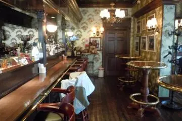 <p>Le bar</p>