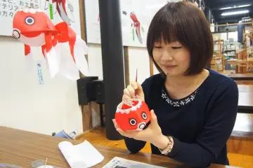 Goldfish lantern making in Yanai