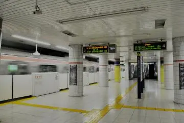 Tracks in the Yurakucho line.