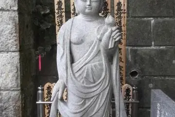 One of the graves: I love the little figure on her crown