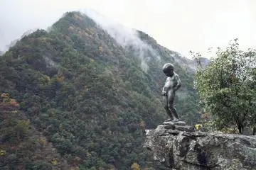 The Peeing Boy of Iya Valley