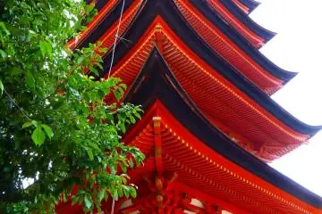 The pagoda was built using construction techniques associated with Zen Buddhism