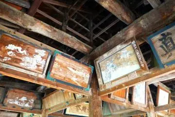 Walking through the hall you'll find that it almost feels as though you're walking through an ancient art gallery