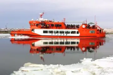 Monbetsu Icebreaker Cruise (Photo: <a href="https://www.flickr.com/photos/shoichikonnai/5427342313/in/photolist-oh5JT-4GnpRh-4GnpYE-4Gif4M-4GnoQN-4GCVnG-4GyKQn-4GhytY-4Gidgp-adw6te-SaCG8f-RDAxxs-SaCJr3-qq5ph3-9gDCdj-R4wxpt-R4wxBn-9gDCiu-2a7UV3Q-4GnoKj-2r6tLq-SaCHZG-qq5oRy-Sp4sPi-9gDCMU-9gAxVZ-9gAxMt-QQo2mU-9gDCD5-9gAxsc-9gDCvs-9gL1Y6-9Egpaw-SaCHMC-RDAx4m-RDAxrA-RDAxd9-4GidH6-9Edyct-R4wxsV-9gAxqM-2r21ok-4GieSD-4GdoCV-4Giebv-2r6nLS-2r24HP-2r27VX-4GnpnQ-4GicP6/" target="_blank" rel="noreferrer noopener nofollow">S. Konnai</a>)
