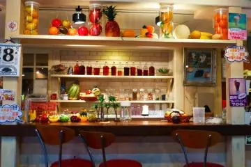 A tropical vibe near the counter will have you thinking you're in the Bahamas!