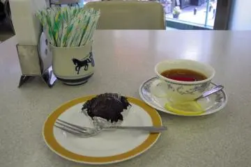 Kiku-ya: A traditional Yokohama cake shop