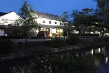 Ryokan Tsurugata at night