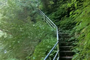 Most of the path is like this, with a safety railing on the valley-side (Photo: Bret de Colebi)