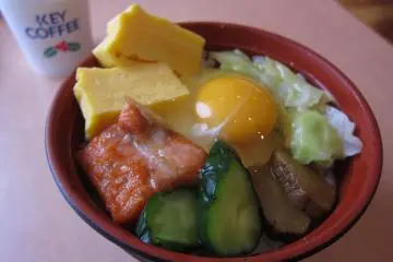 My yummy breakfast creation from some of the breakfast items that were available