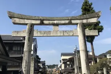 The lead up to the shrine has many different stores, selling trinkets and tasty eats