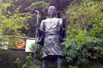 Statue of En no Gyoja, who lived in Izu c. 700