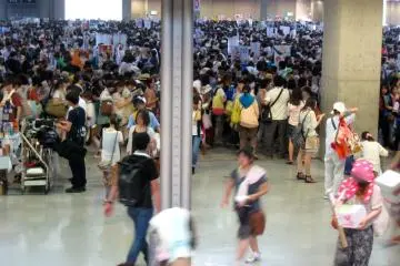 More of Day 1, 11am in the East Hall. The battle is on!