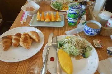 <p>The breakfast!</p>