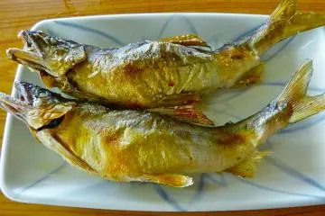 <p>Poissons grill&eacute;s ayu</p>