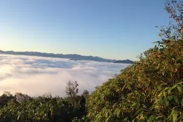Float above the skies in the mountains behind the restaurant